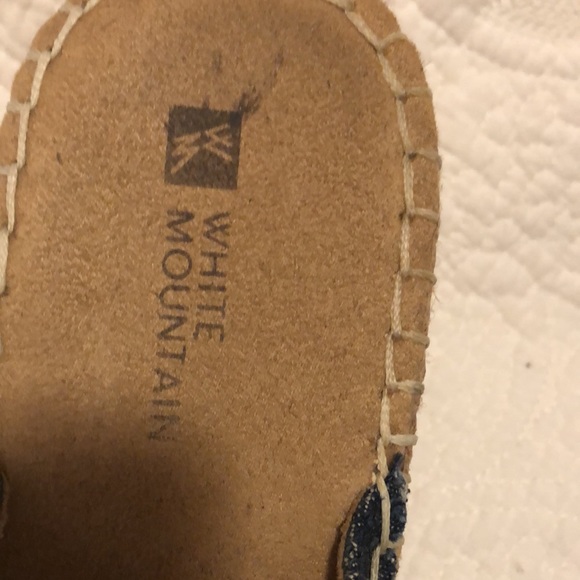 White Mountain size 9 denim espadrille wedge sandals. - Picture 8 of 10